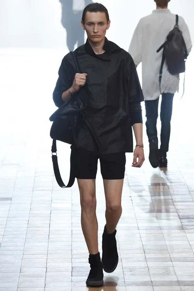 Look 2